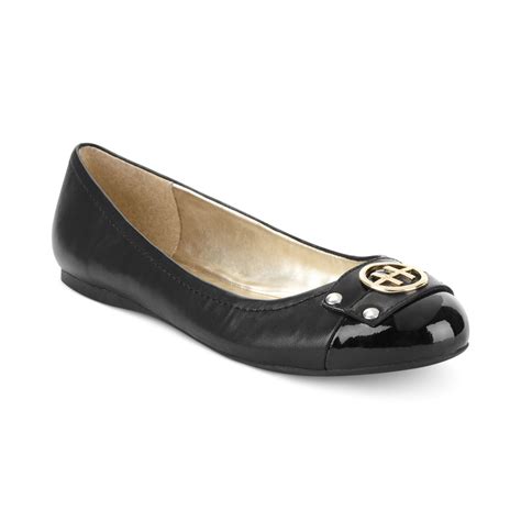 tommy hilfiger women's flat shoes